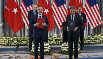 turkiye ile malezya arasinda 11 anlasma imzalandi 83x7I4SG