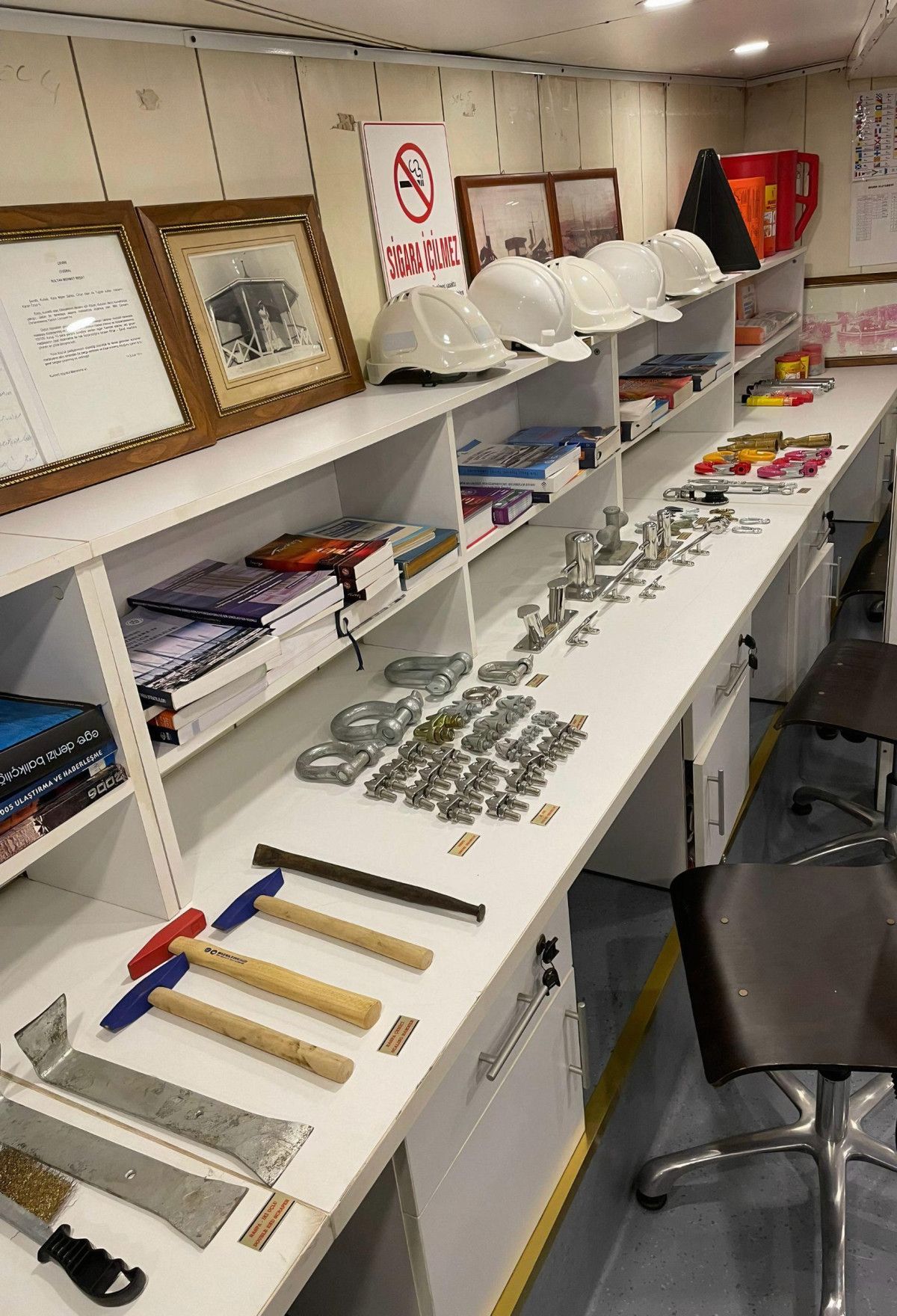 ulastirma ve altyapi bakani abdulkadir uraloglu zubeyde hanim egitim ve sergi gemisi yeniden ziyarete DIDkrGLA