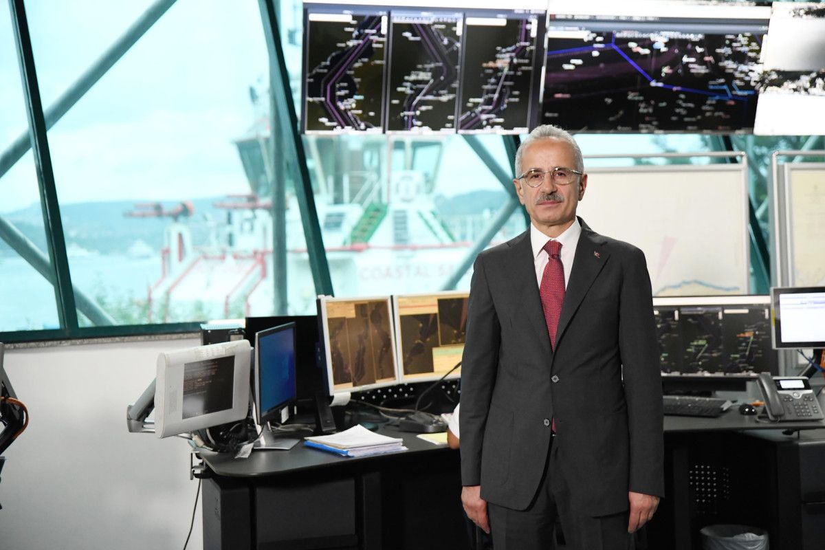 ulastirma ve altyapi bakani abdulkadir uraloglu zubeyde hanim egitim ve sergi gemisi yeniden ziyarete