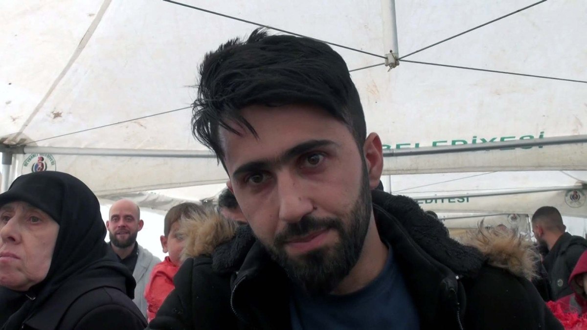 ulkesine donene suriyeli insallah ileride turkiyeye yine gelirim ama bu defa gezmek icin 4 jC2eh8Ns