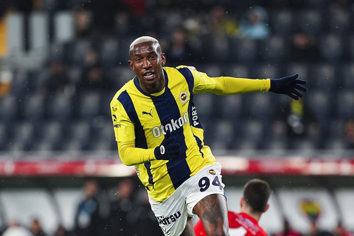 Uluslararası futbolcu transferi, kış sezonunda rekor kırdı 3 uluslararasi futbolcu transferi kis sezonunda rekor kirdi 2 azgePYHd