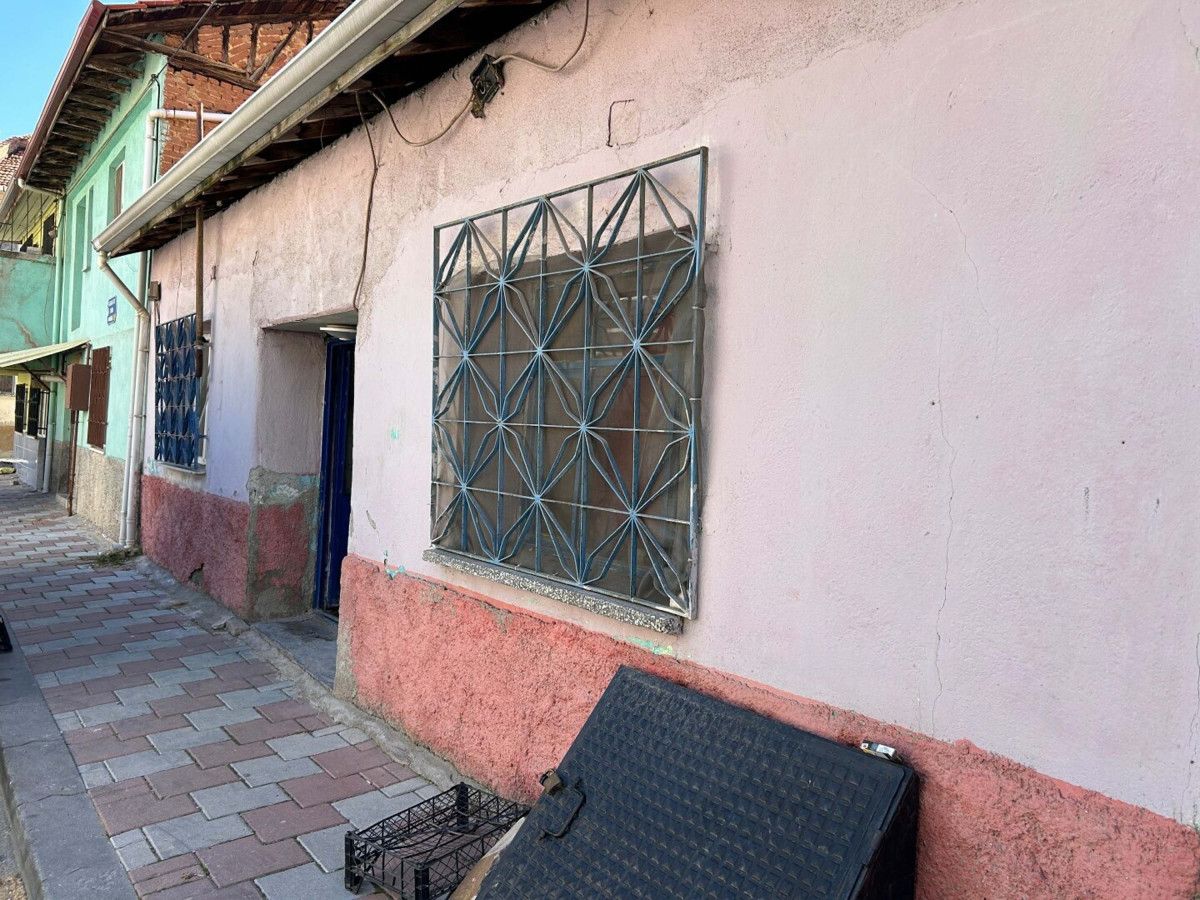 usakta babasini sirtindan bicaklayip oldurdu 2 euAL8jWV