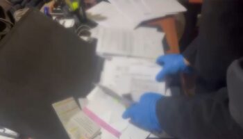 yalovada devre mulk sahiplerini 20 milyon lira dolandiran 2 zanli tutuklandi sZPUBl5n