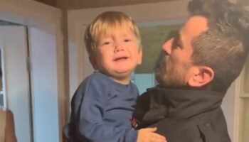 yalovada itfaiyeci baba odasinda mahsur kalan oglunu kurtardi DUhH1kz3