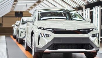 yeni skoda elroq seri uretime girdi yakinda turkiyede DrLNdt2f