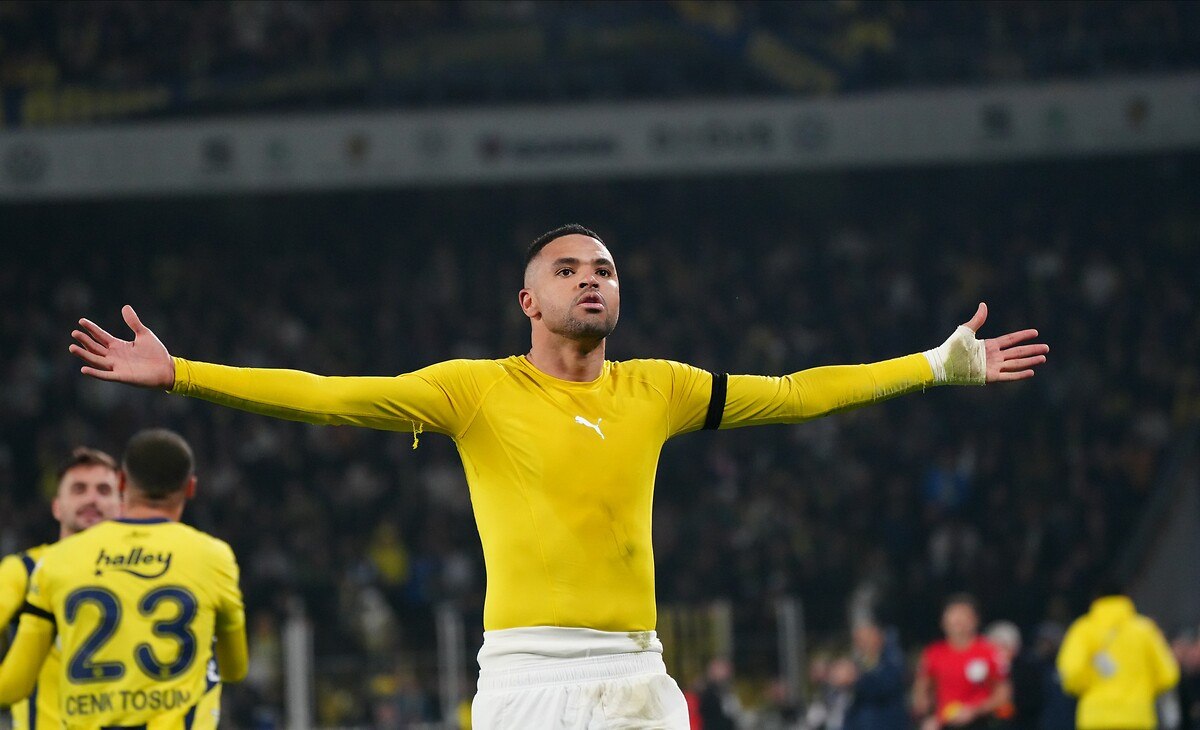 youssef en nesyri fenerbahcede kariyer sezonunu yasiyor 0