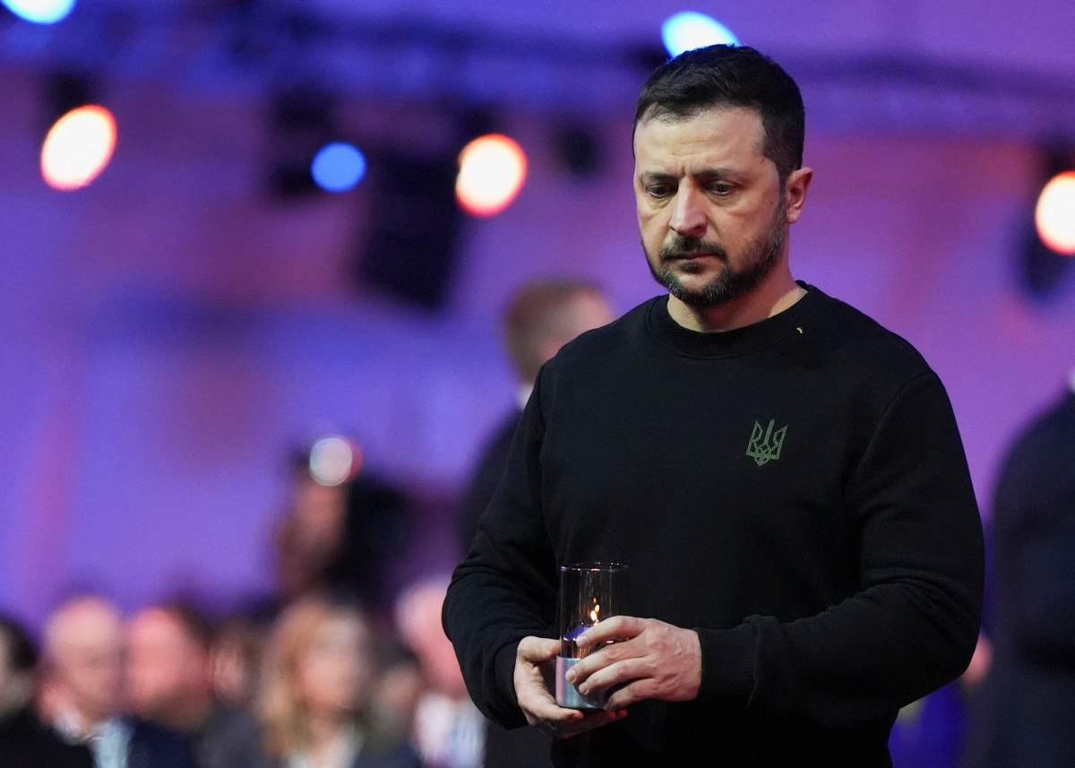 zelensky savasi sona erdirmek icin putin ile gorusmeye hazir oldugunu bildirdi 0