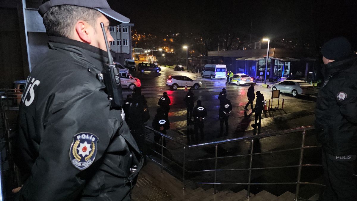 zonguldakta tefecilere baskin 8 gozalti 0 IrcaRs8H