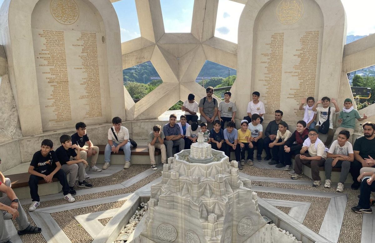 15 temmuz sehitler anitina sabahin erken saatlerinde ziyaret 2 3gEVW4Tg