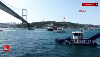 15 temmuz sehitleri anisina 253 tekne bogazdan gecti phK82q9g