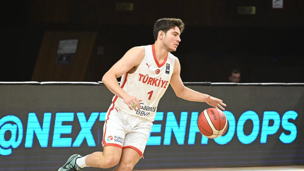 20 yas alti erkek milli takimi kosovaya 44 sayi fark atti v7i1hw47