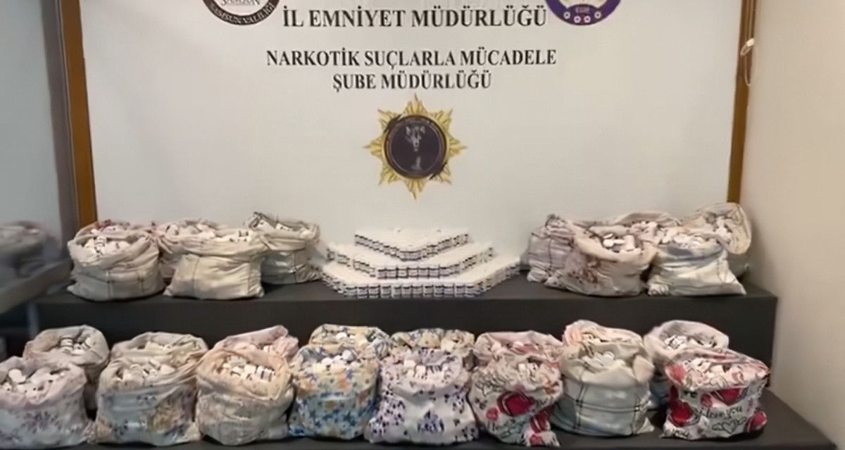 72 ilde uyusturucu operasyonu bin 933 kisi yakalandi 7 kCA52AI1