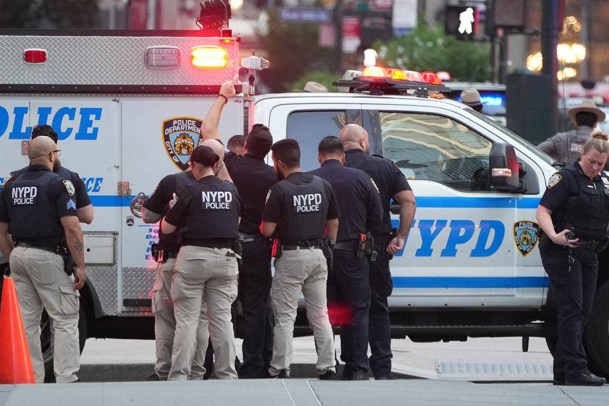 abdde gokdelende dehset silahli saldirgan polisi ve sivilleri vurdu 3 uOwEvCkC