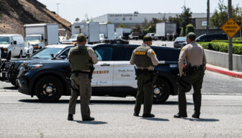 abdde polis yerleskesindeki patlamada 3 kisi oldu WWdG4Hd2