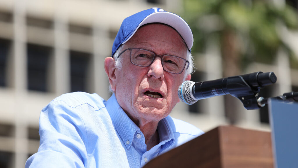 abdli senator sanders israile daha fazla askeri yardim yapmamaliyiz DTyhQtxY