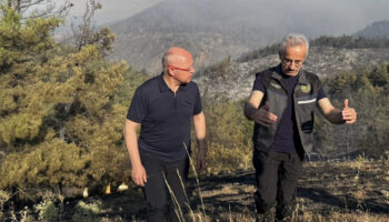 abdulkadir uraloglu bursadaki yangin bolgesinde yakindan takip ediyoruz u6shsKaP