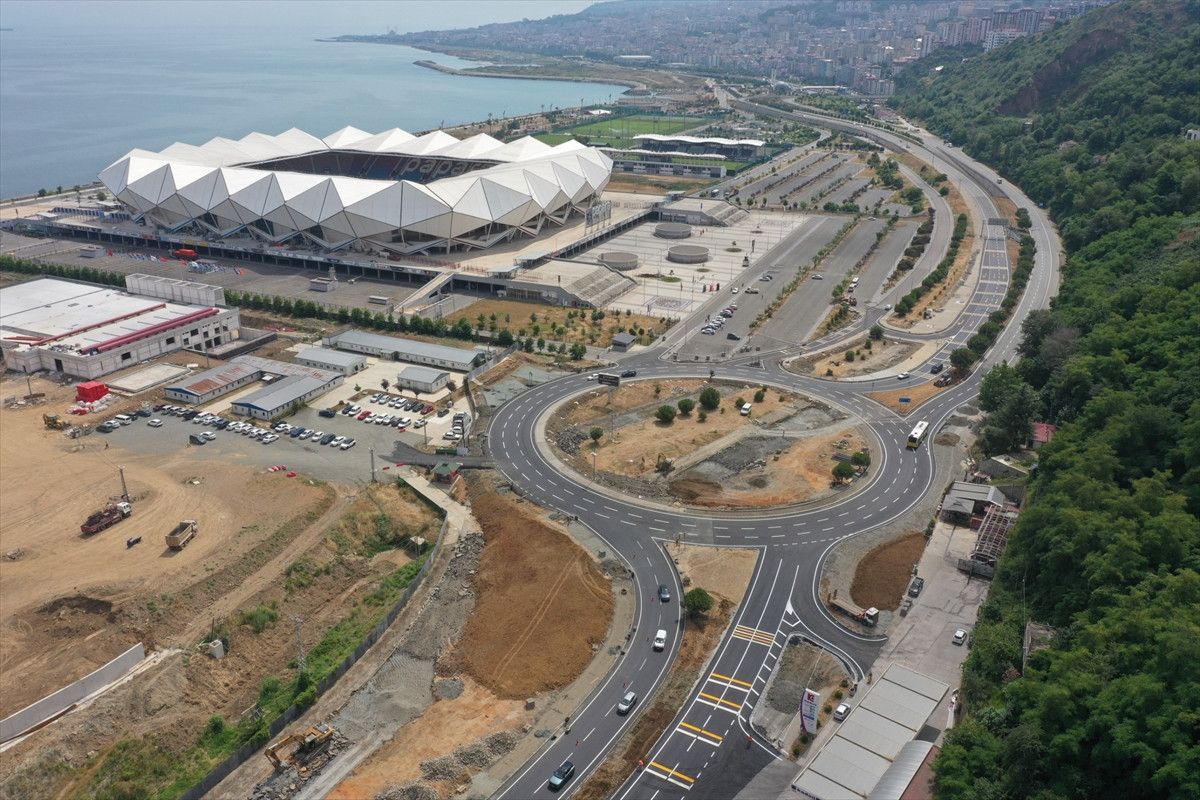 abdulkadir uraloglu trabzon sehir hastanesi kavsagi trafige acildi 2 QtTC8Zu6