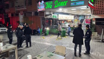 adanada donerciye silahli saldiri 1 olu SCFlAOGa