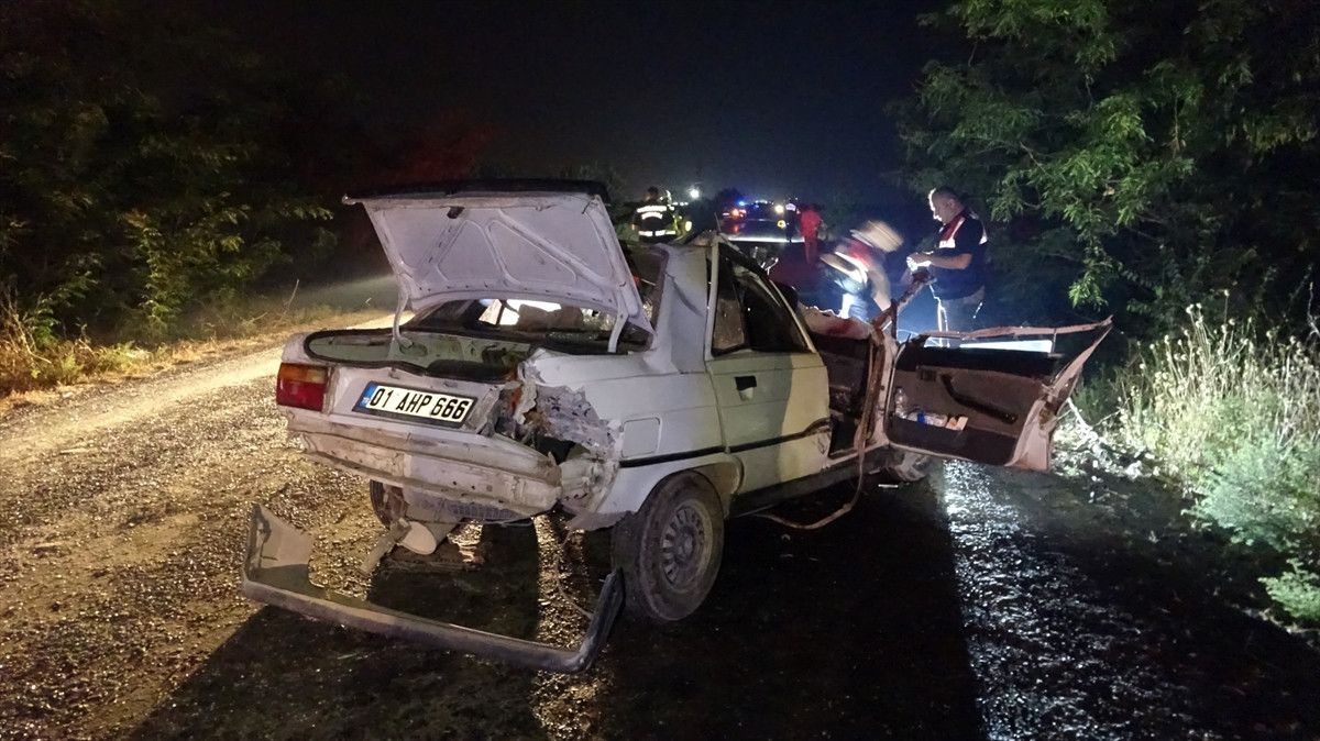 Adana'da otomobil ile kamyonet çarpıştı: 2'si ağır 4 yaralı 2 adanada otomobil ile kamyonet carpisti 2si agir 4 yarali 1 eHtaJS8F