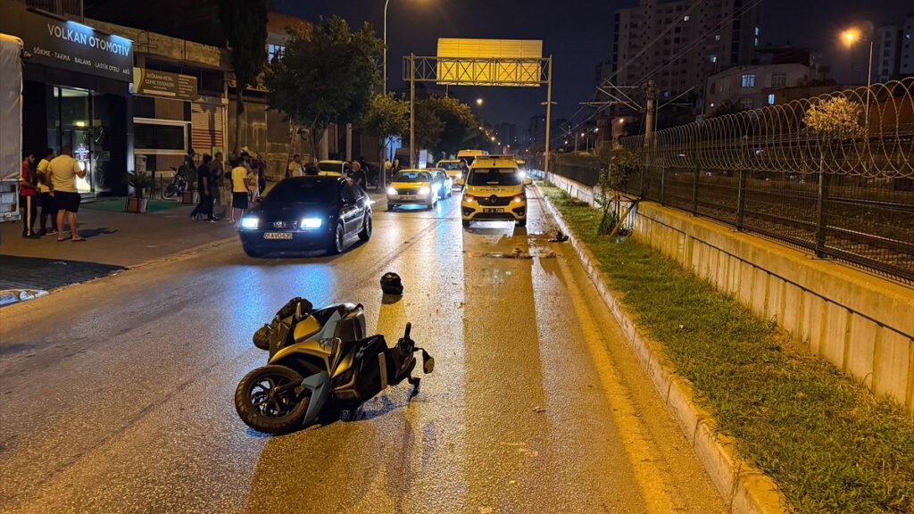 adanada otomobille carpisan motosikletteki yolcu oldu rXrY6FJc