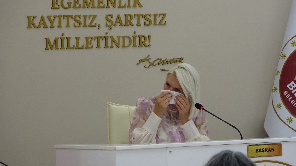 ak parti ve mhp destek verdi bilecik belediye baskani melek mizrak subasi agladi 1 sd3iR1TJ