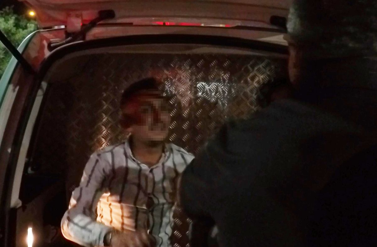 aksarayda alkollu surucu polis aracinin camini kirdi 0