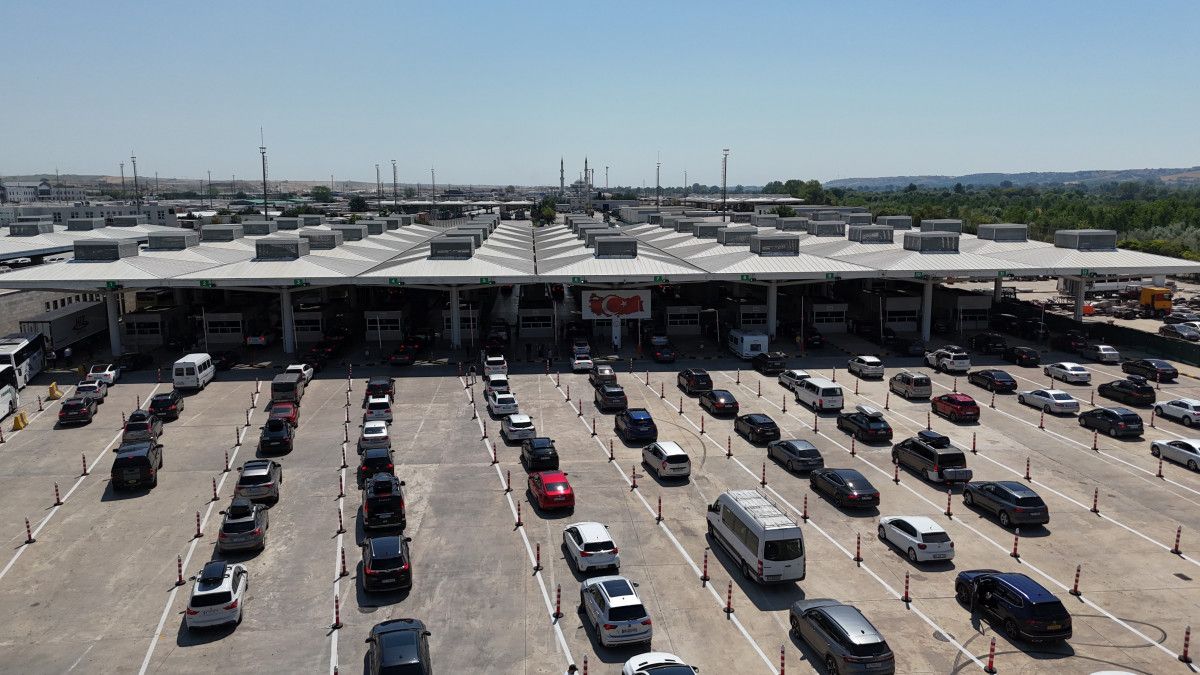 Almanya'dan Türkiye'ye gelen gurbetçi: Balık sezonu gibi gurbetçi sezonu açılıyor 2 almanyadan turkiyeye gelen gurbetci balik sezonu gibi gurbetci sezonu aciliyor 1 RhMB5BLb