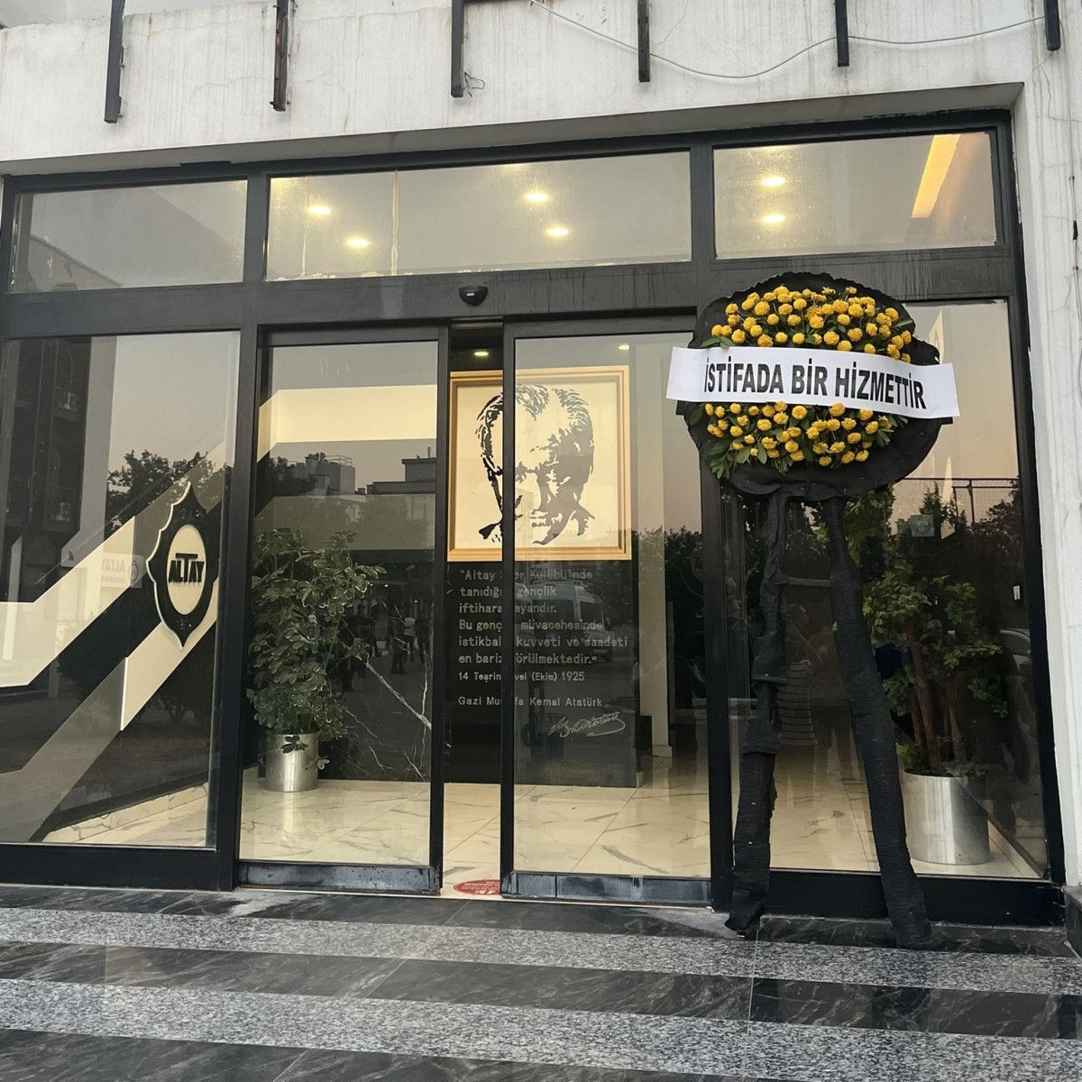 altay taraftarindan siyah celenkle protesto 0 1ENSTgOU