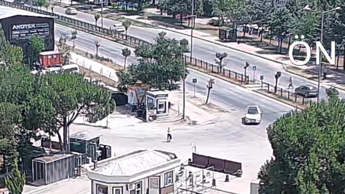 amasyada yaya gecidinden gecen yayaya otomobil carpti 0