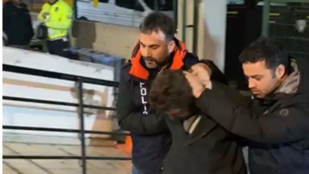 ankarada bir kisiyi kesici aletle yaralayan sahis yakalandi dfyXT5D2