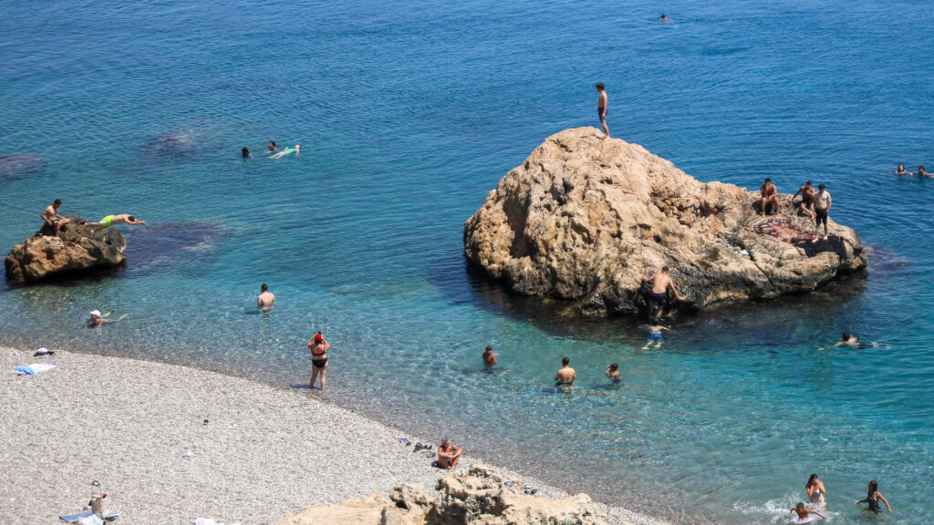 antalyada 95 yilin en sicak temmuz gunu yasandi bNpSOjMb