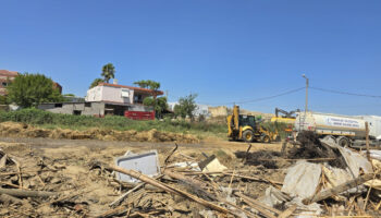 antalyada elektrik kablosu saman balyalarini kule cevirdi o anlar guvenlik kamerasinda VG6lRz47