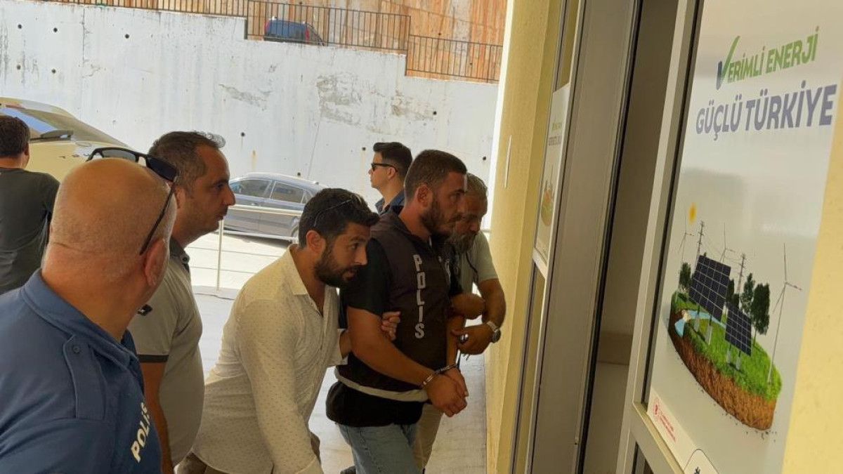 antalyada karisini darbedip komaya sokan koca tutuklandi 0 FeGL5crE