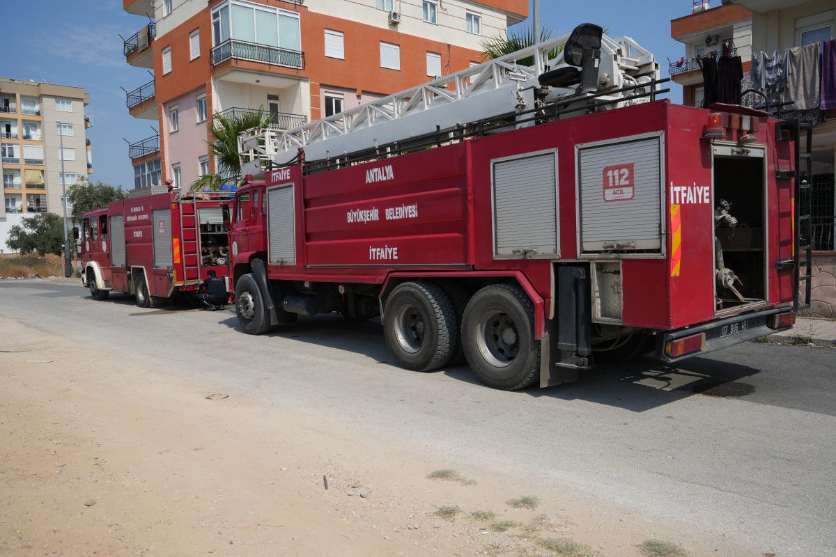 antalyada oglunun evini yaktigini komsularin telefonuyla ogrendi yakacagim dedi yakti 0 ZA1Ya4jQ