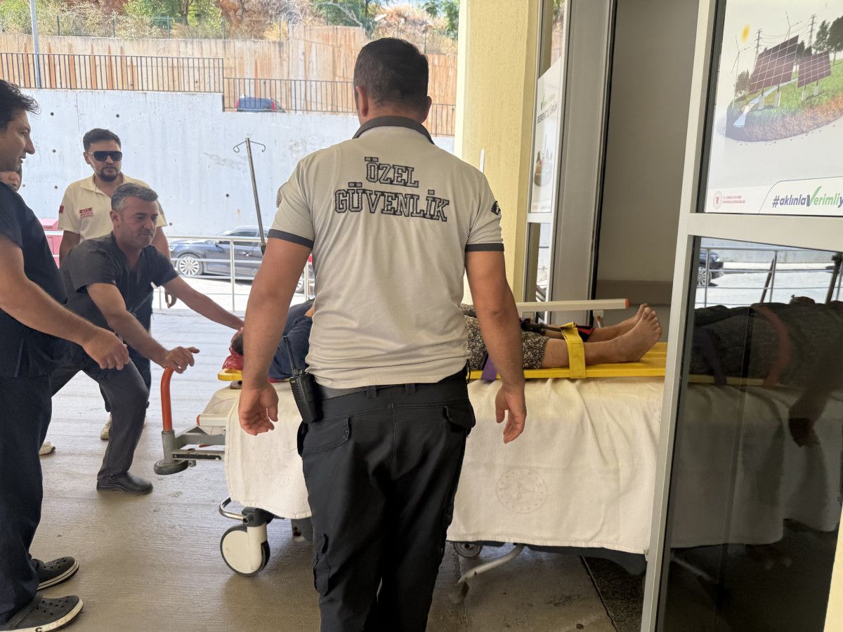 antalyada saglik ekipleri evinin onunde dusen kadin icin 45 saat yolculuk yapti 0 rXLZJVQQ