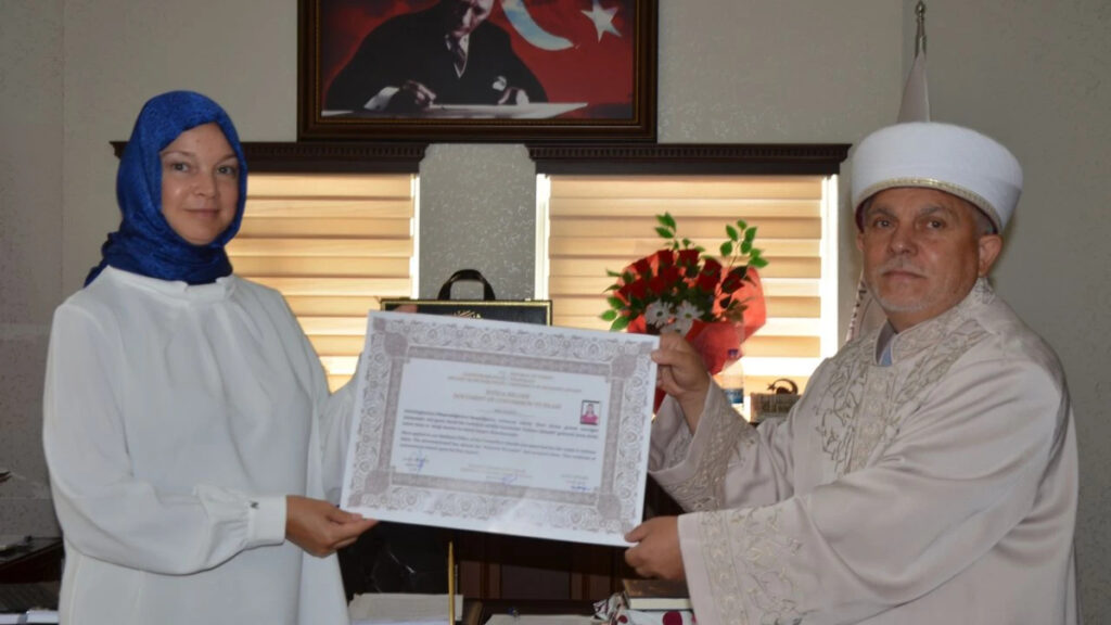 antalyada yasayan rus kadin musluman oldu 7sb8MXNh