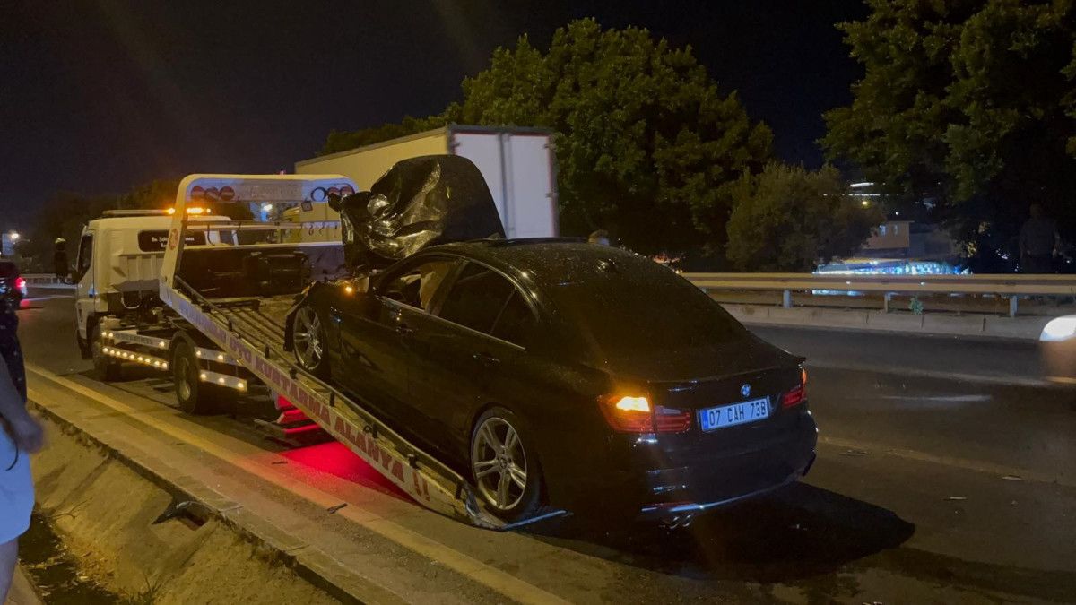 antalyada yaya gecidinden gecerken otomobil carpti litvanyali kadin hayatini kaybetti 1 nKz2r6u8