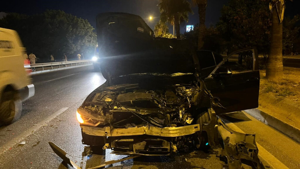 antalyada yaya gecidinden gecerken otomobil carpti litvanyali kadin hayatini kaybetti x7jac3lc