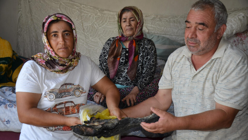 antalyadaki yanginda evleri kul oldu 90 bin liralik birikimleri gitti hnhftHI7