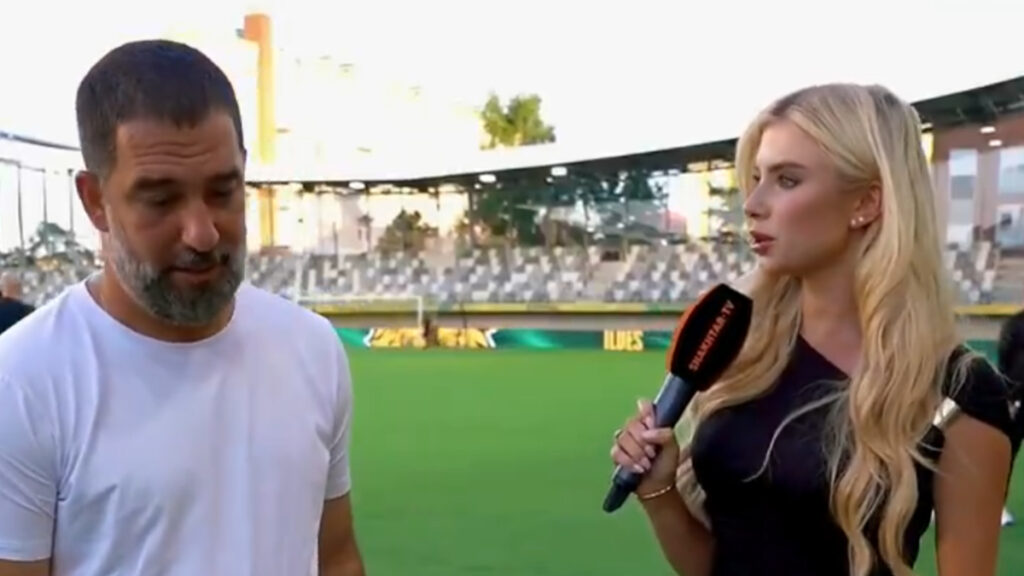 arda turanin muhabirle goz temasi kurmamasi gundem oldu ytsYesCS