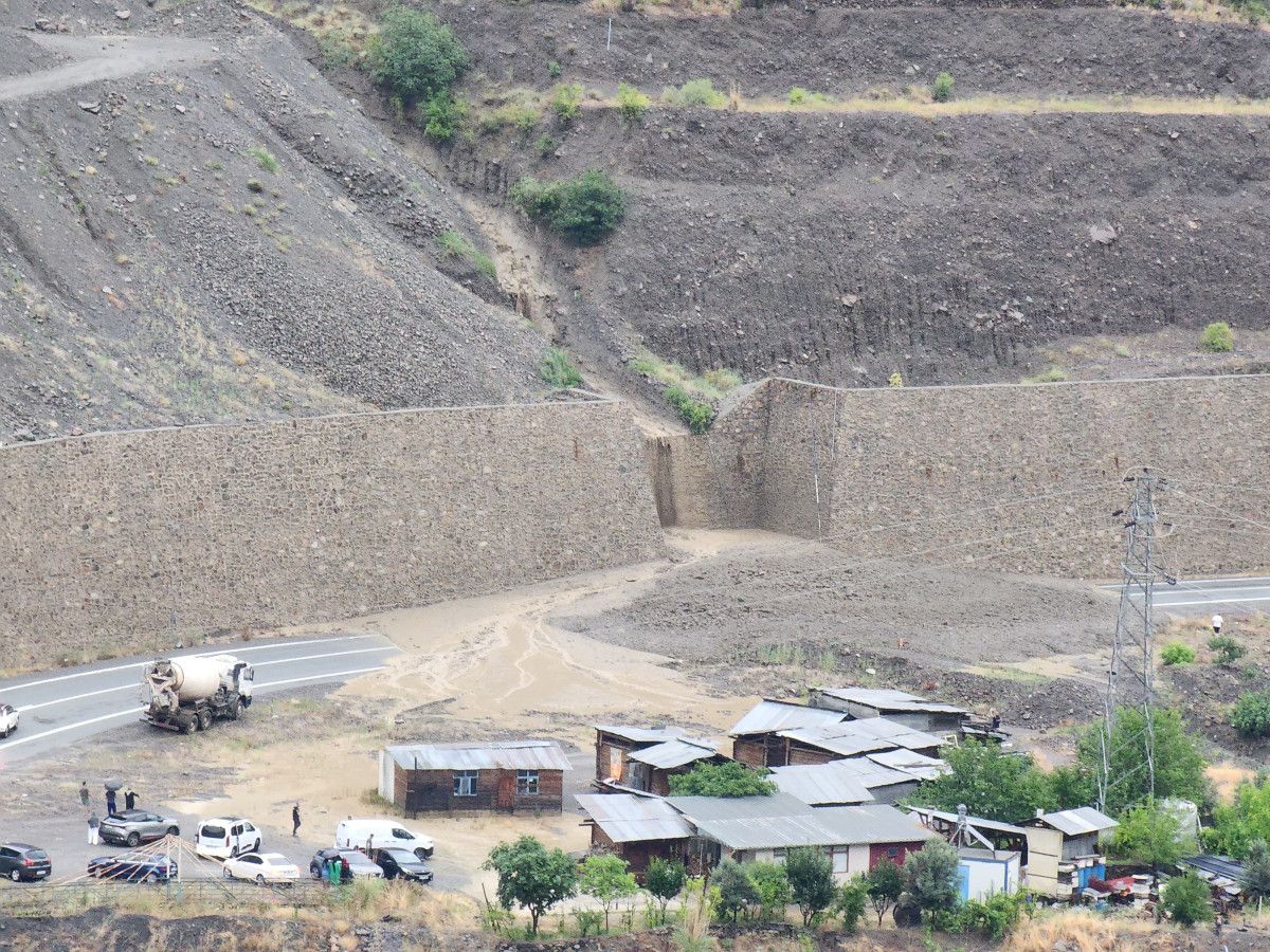 artvinde heyelan meydana geldi 0 mECV1Mph
