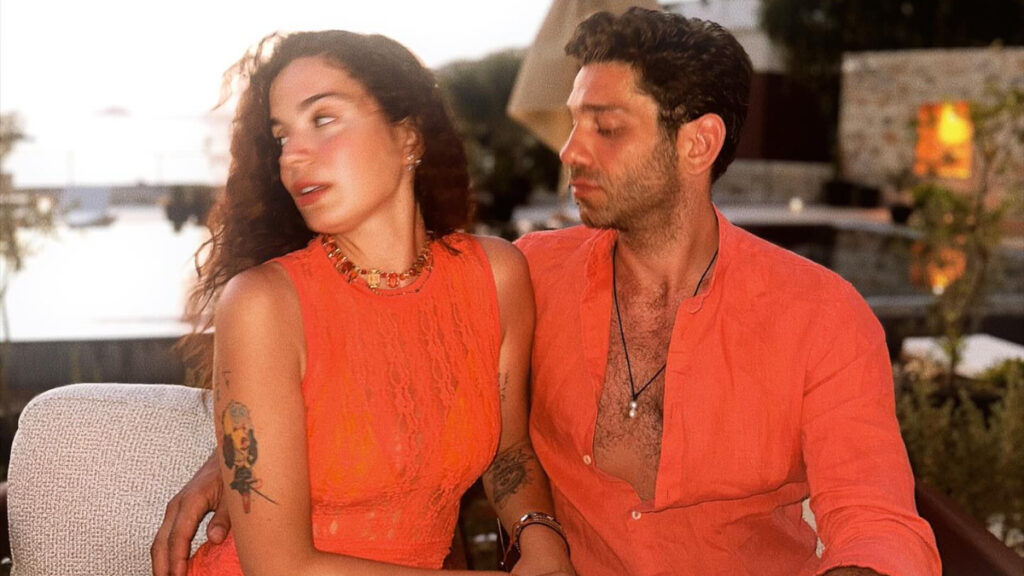 ask hayati hizli unlulerden asli bekiroglu yeni askini acikladi s51Y17E8