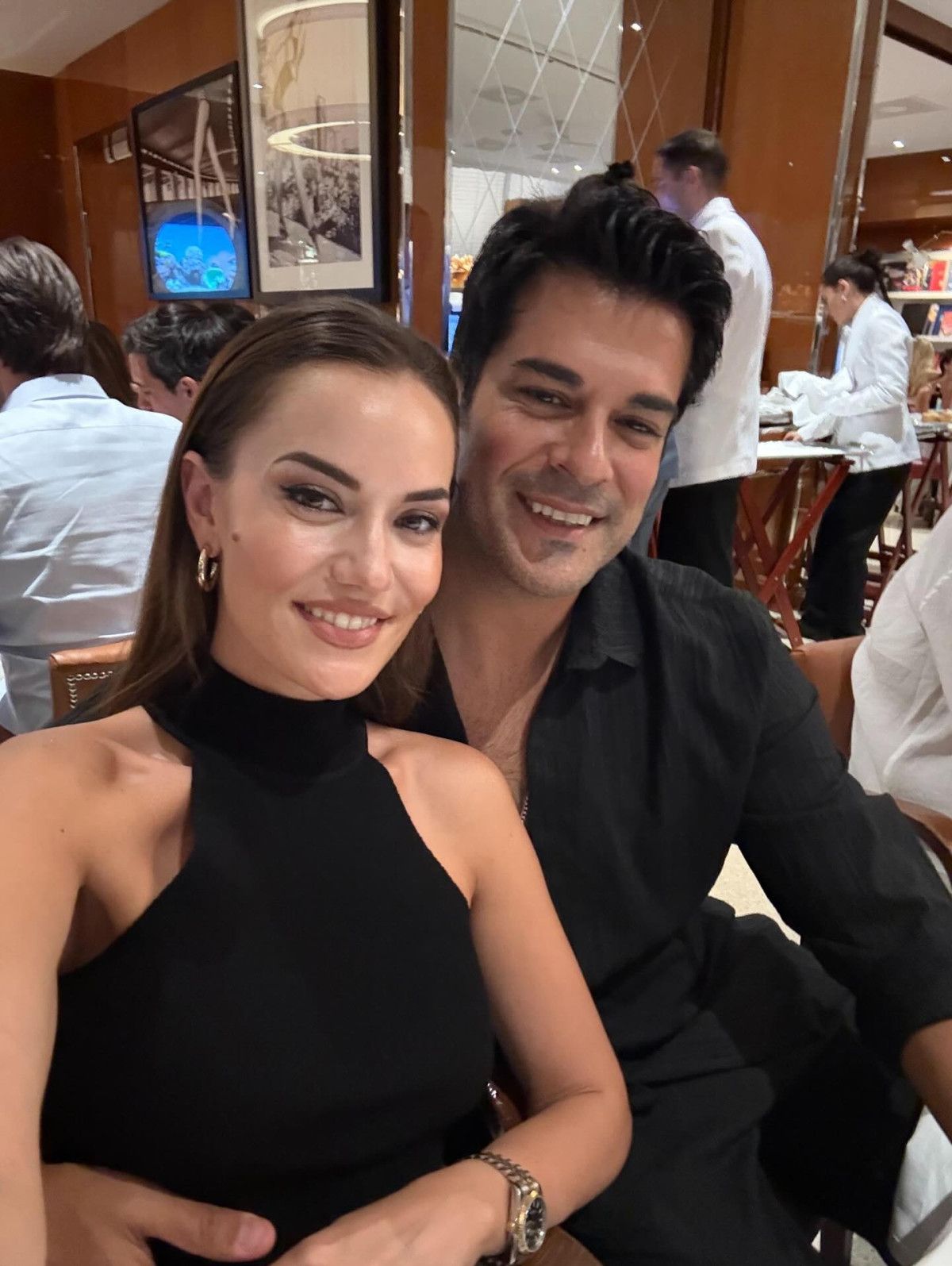 ask tazelendi burak ozcivit ve fahriye evcen monacoya gitti 0 TNtRhIEg