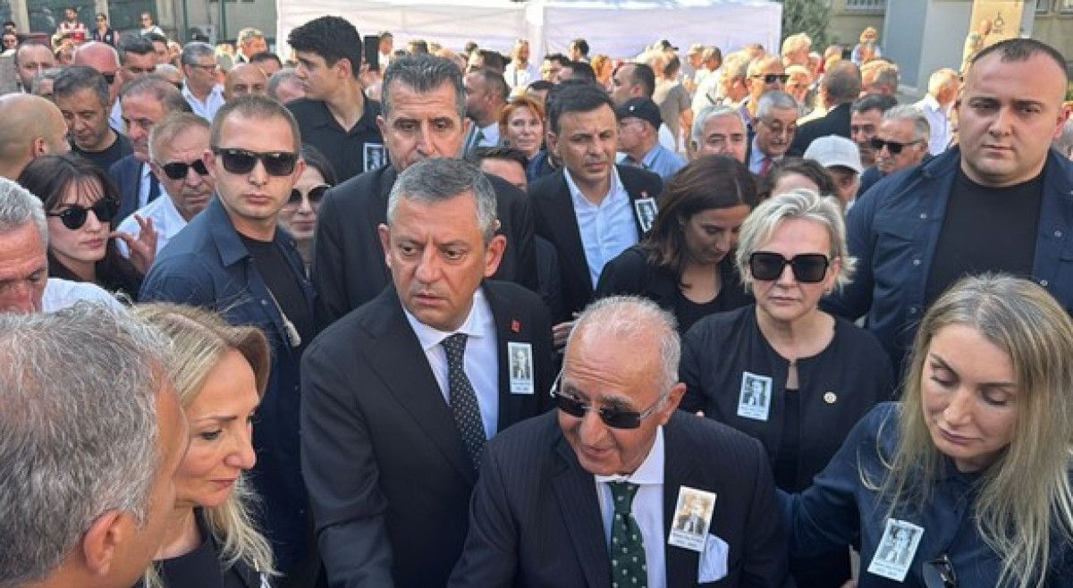 aydin dogan altan oymenin cenaze namazinda ayakta duramadi 3 HG3ShIXl