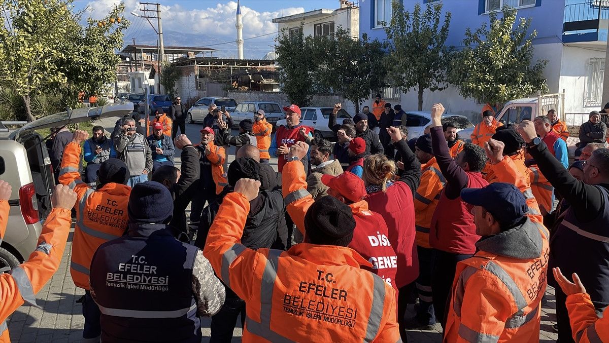 aydinda isciler is birakti sokaklarda cop yiginlari olustu 0 SzksMvnD