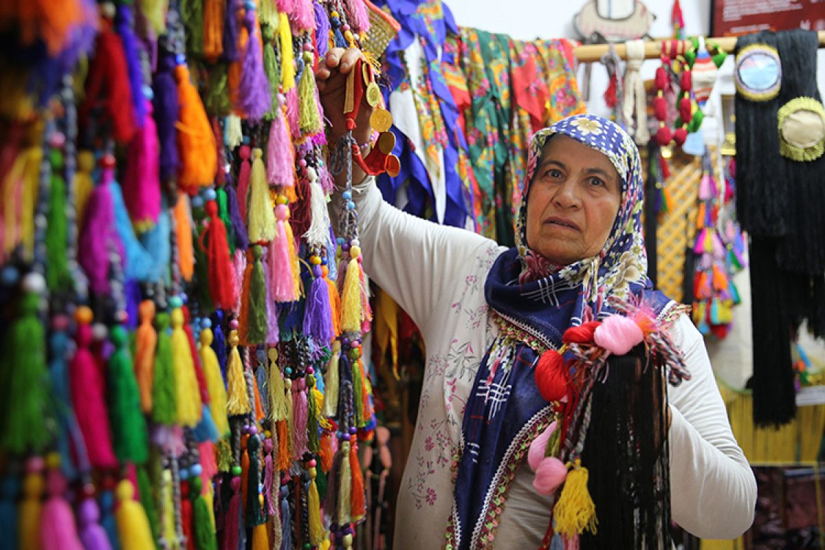 ayni atolyede 50 yildir birlikte calisan sanliurfali ciftin hikayesi 0 mbmuJKnW