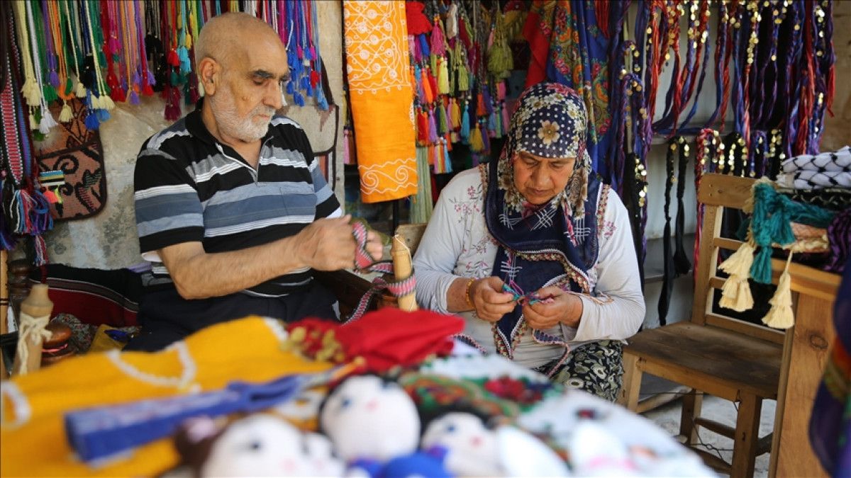 ayni atolyede 50 yildir birlikte calisan sanliurfali ciftin hikayesi 3 TBJXgO4m