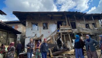 balikesirde korkutan ev yangini 3bcgPaOO