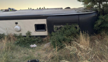 balikesirde sarampole devrilen otobusteki 27 kisi yaralandi cUyODtnz