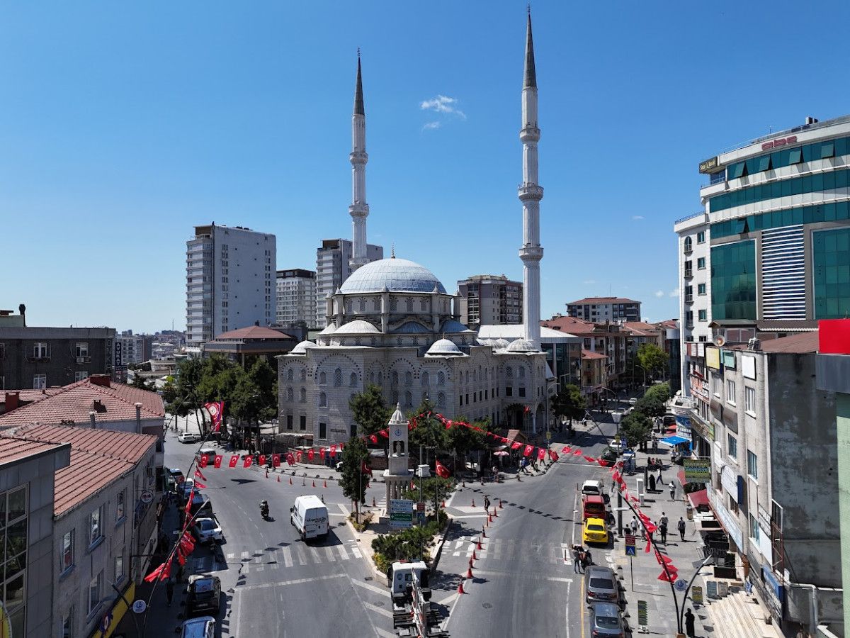 baskan erdoganin bayrak asma cagrisina bagcilardan guclu destek 0 iGmhBiXB